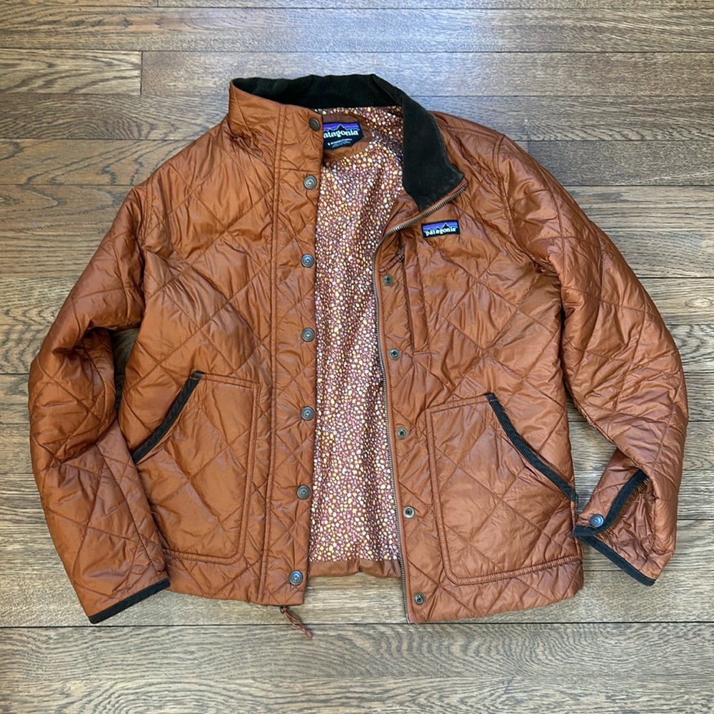 Women’s Patagonia puffer jacket
